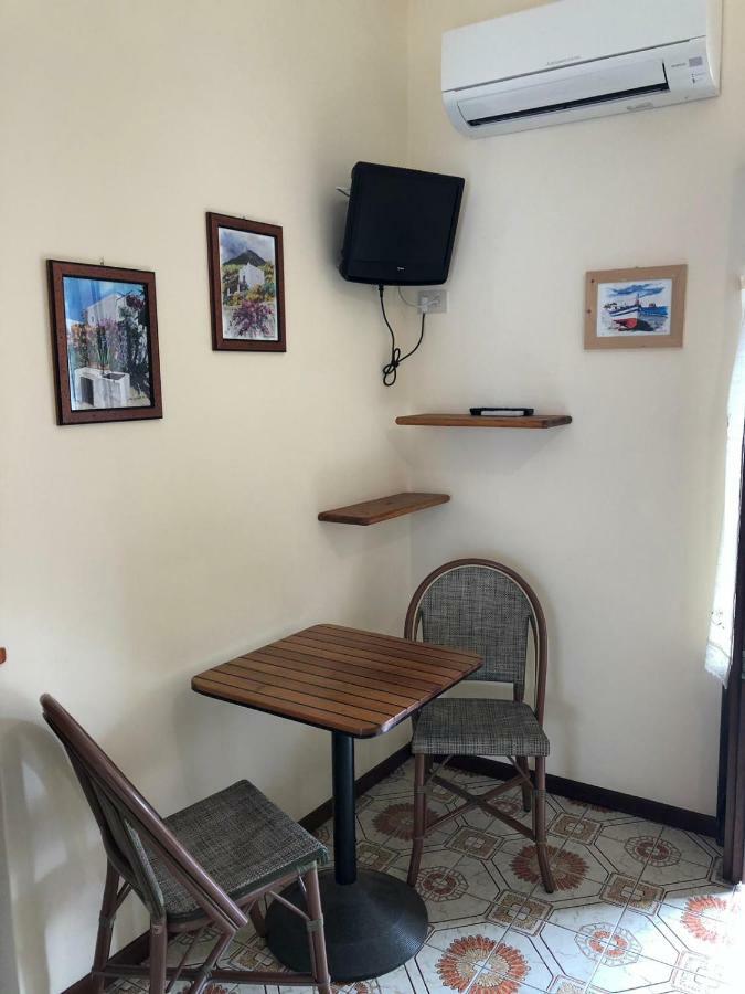 Diana Brown B&B Affittacamere Lipari  Exterior photo