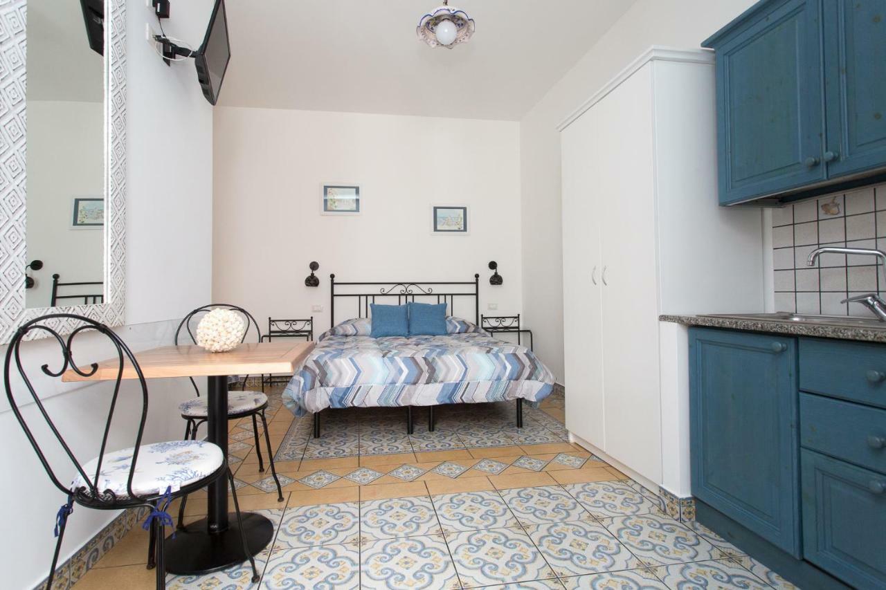 Diana Brown B&B Affittacamere Lipari  Exterior photo